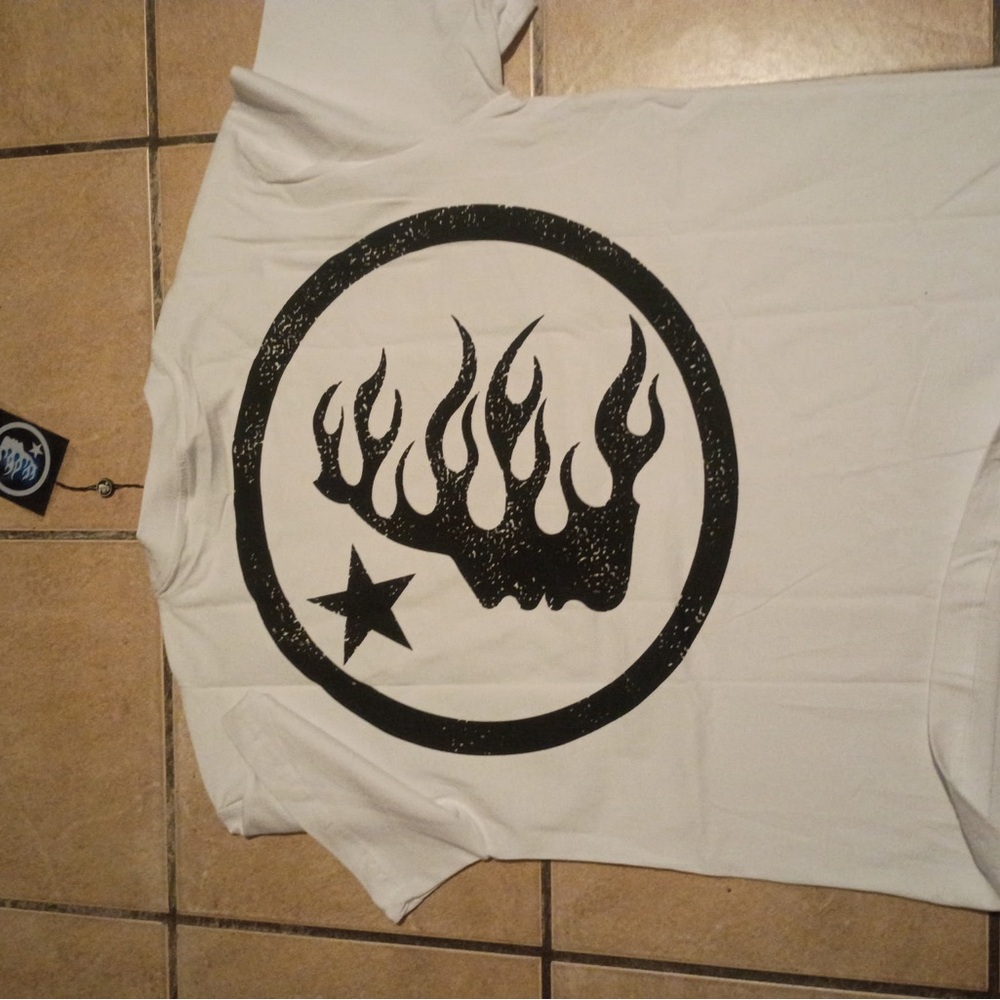 HellStar White T-Shirt with Black Graphic size large